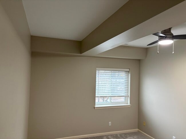 Building Photo - 227 Main St