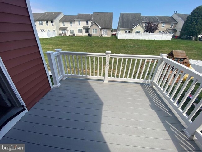 Building Photo - 37 Cecily Way