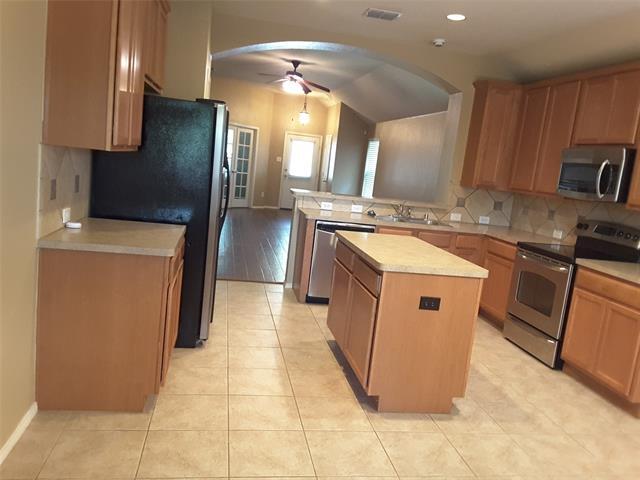 Building Photo - 15617 Gatehouse Dr