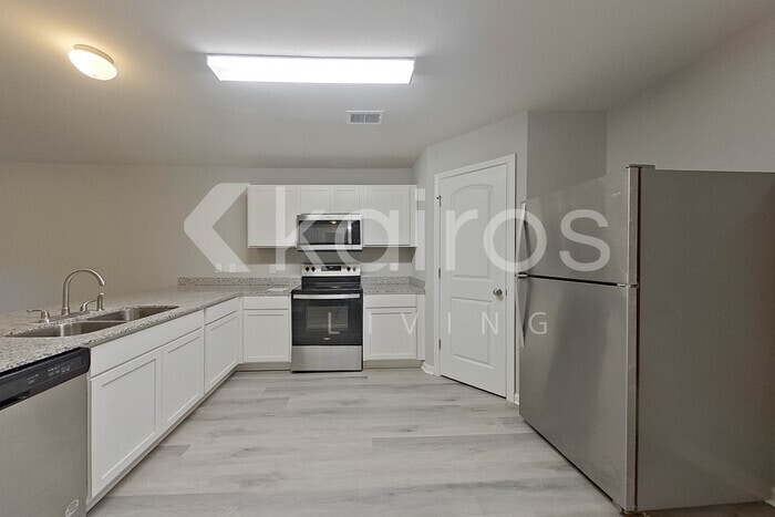 Building Photo - 236 Sunrise Cir