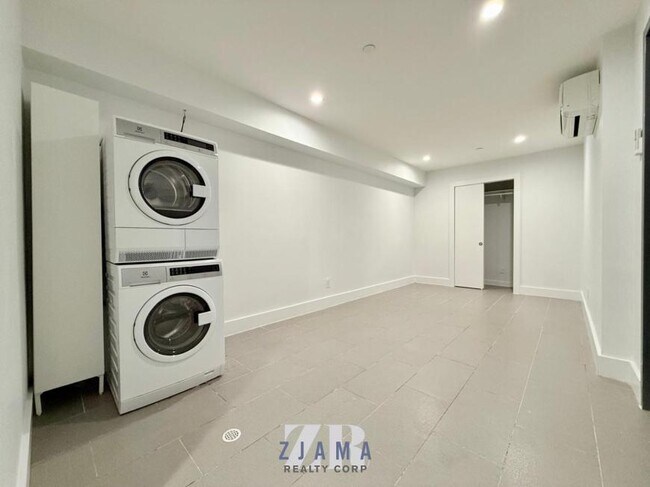 Building Photo - 1 bedroom in Brooklyn NY 11233