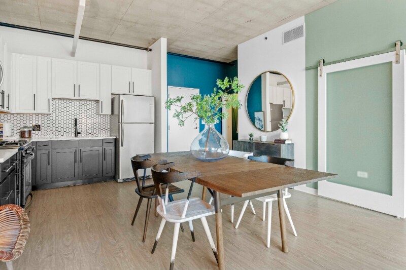 Building Photo - 1399 S State St