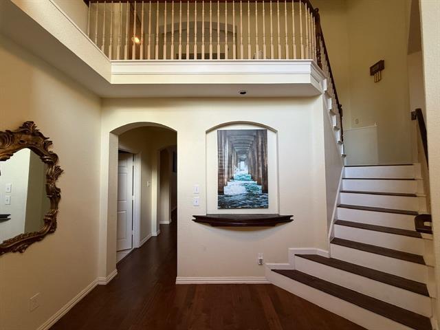 Building Photo - 9724 Wolf Creek Dr