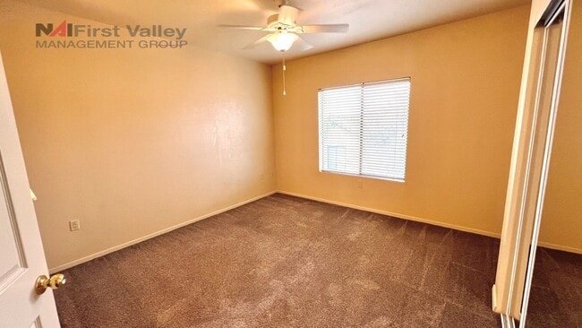 Building Photo - 2 Bedrooms, 2 Baths