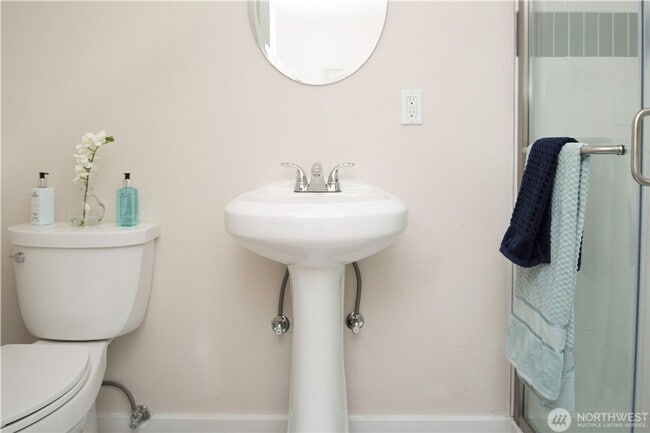 Building Photo - 4 Bed 3 Bath SFR Fully Fenced Home in Shor...