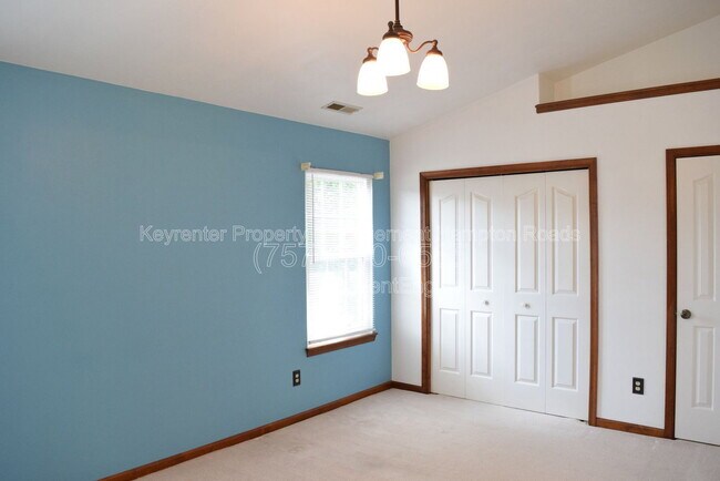 Building Photo - 310 Cobb Island Ct
