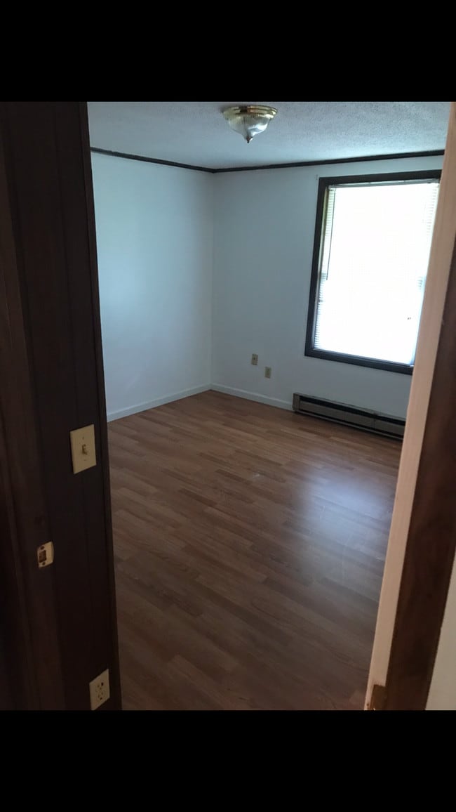 Building Photo - 5299 Dalewood Dr