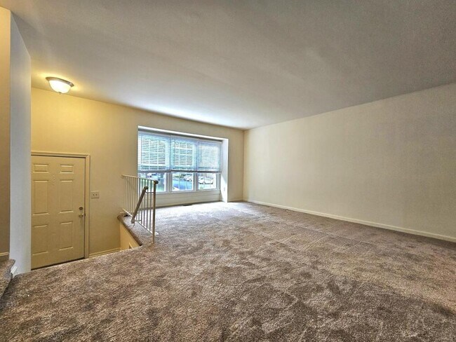 Building Photo - 4802 Treasure Ct
