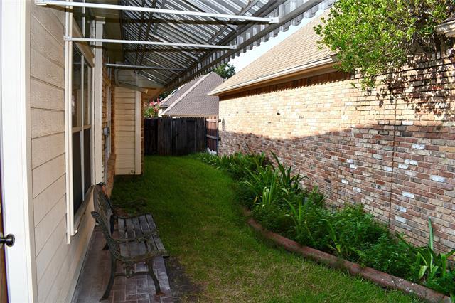 Building Photo - 908 McCoy Dr