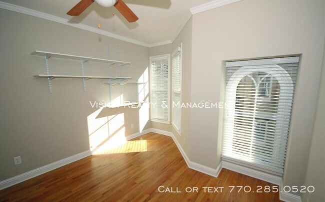 Building Photo - 829 Clifton Heights Ln.- Luxury Townhome