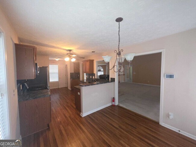 Building Photo - 323 Bald Eagle Way