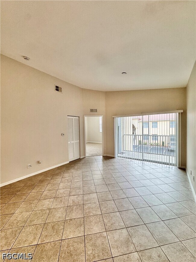 Building Photo - 4128 Bellasol Cir