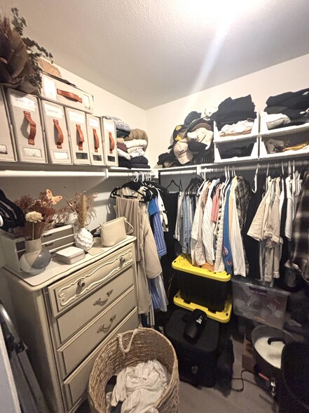 Building Photo - 501 18th St