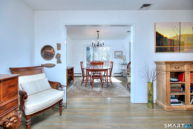 Building Photo - 7 Richmond Hill Rd