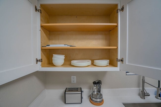 Building Photo - 8570 E McDowell Rd