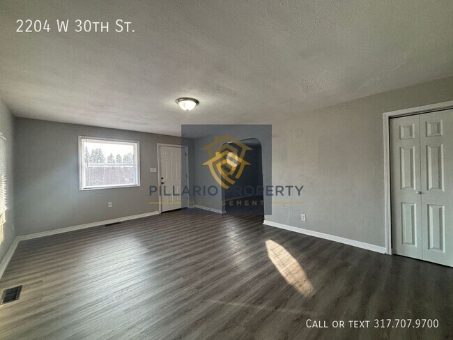 Building Photo - 2204 W 30th St