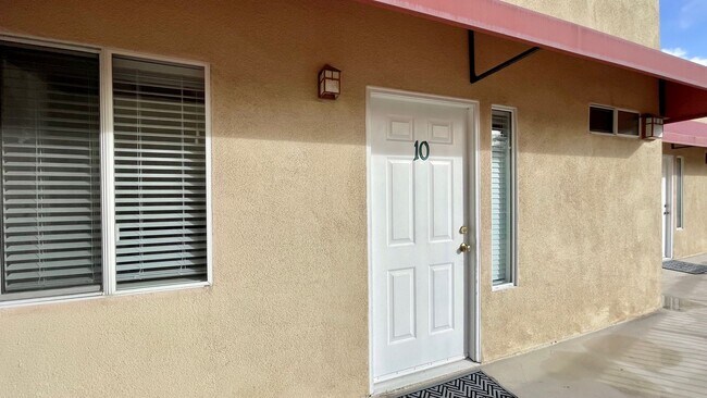 Building Photo - One Bedroom Apartment Near Downtown SLO