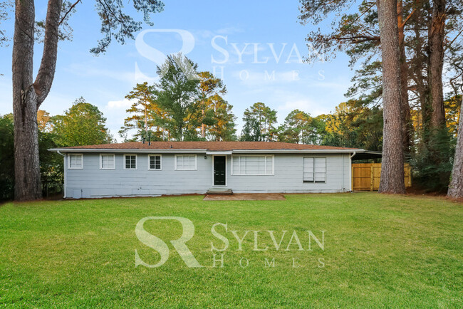 Building Photo - Don't miss out on this lovely 3BR 2BA home