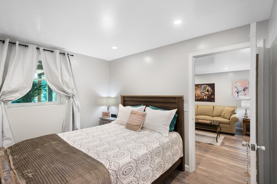 Building Photo - 3409 McGavock Pike