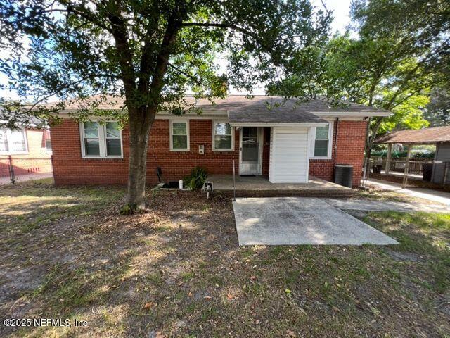 Building Photo - 2144 Southampton Rd