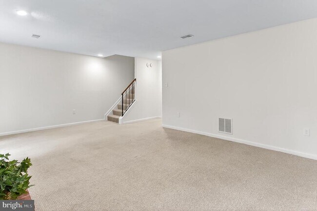 Building Photo - 7836 Ashley Glen Rd