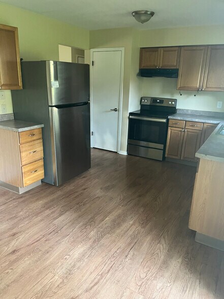 Building Photo - 105 Georgiana Cir