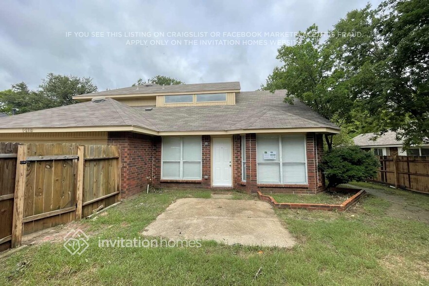 Building Photo - 1418 Baker Dr