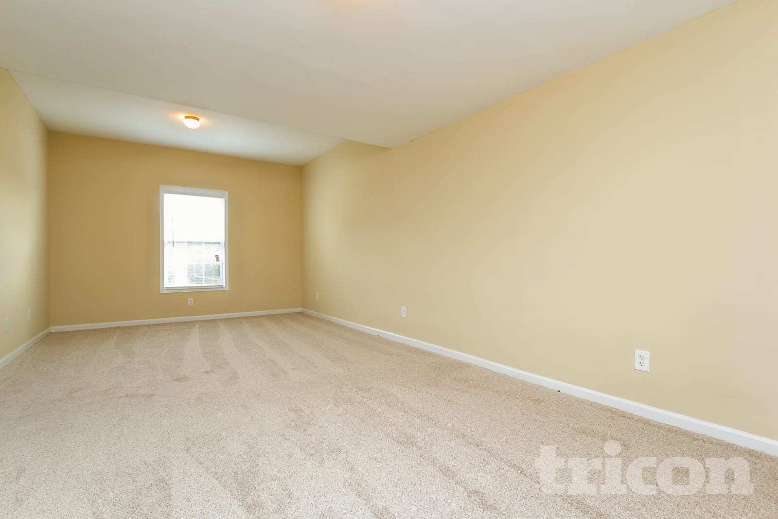 Building Photo - 6355 Queensdale Dr