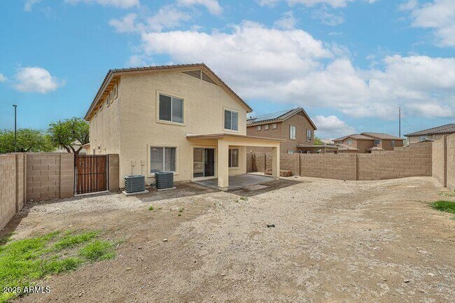 Building Photo - 22664 W Solano Dr