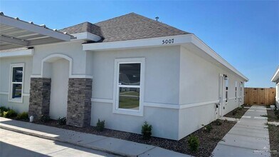 Building Photo - 10 N Winona Dr