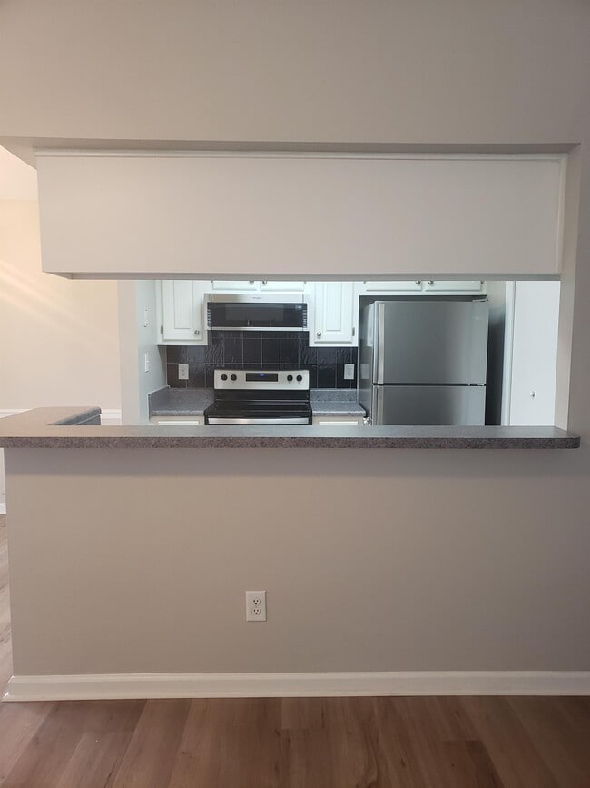 Building Photo - 304 Fireweed Ct