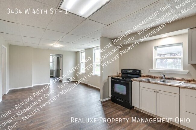 Building Photo - 3434 W 46th St