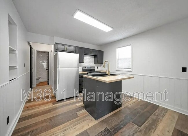 Building Photo - 1121 N 29th St