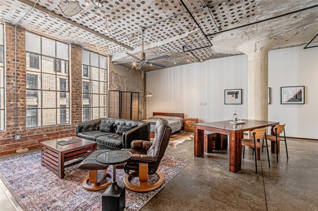 Building Photo - 1122 Jackson St