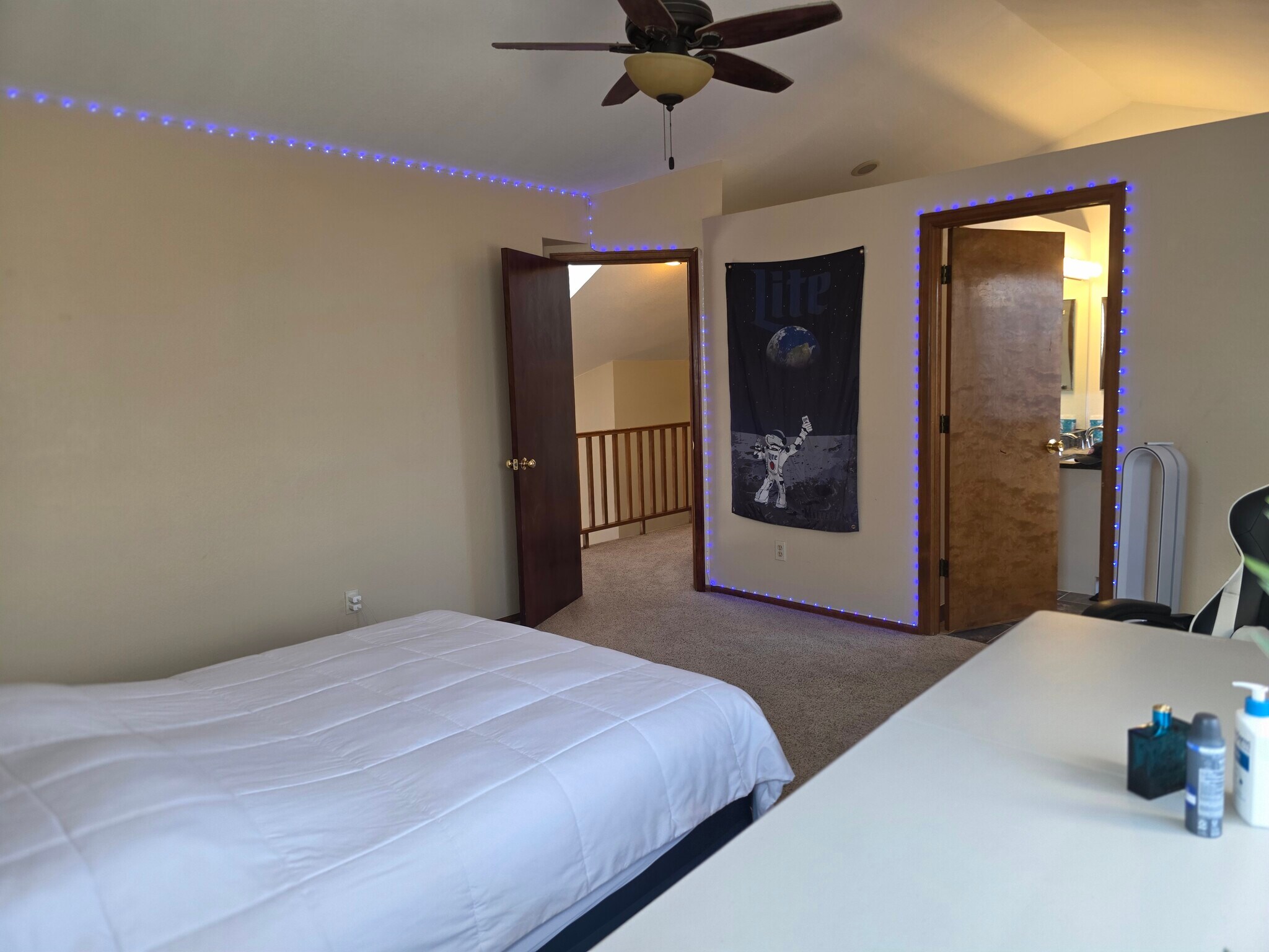 Building Photo - 7664 Halleys Dr