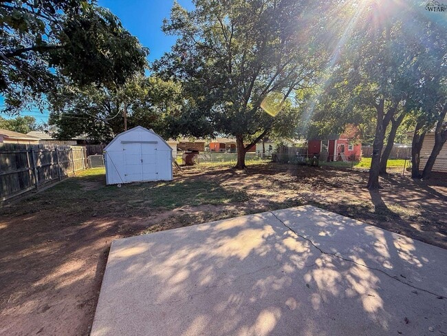 Building Photo - 5011 Rock Point St