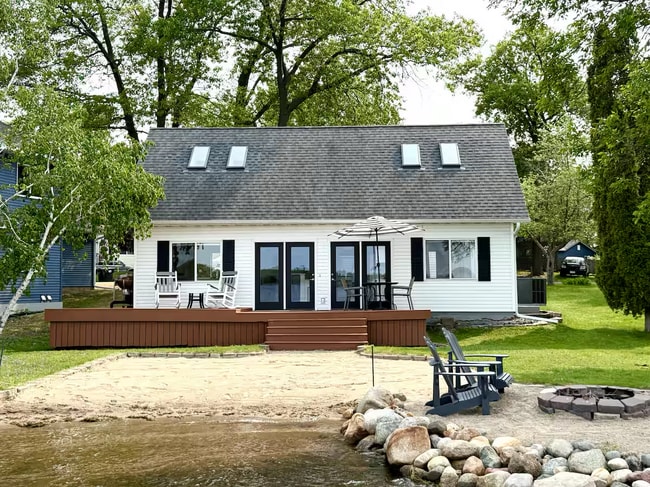 Building Photo - 26649 North Dr