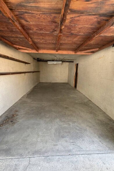 Building Photo - 8569 Rugby Dr