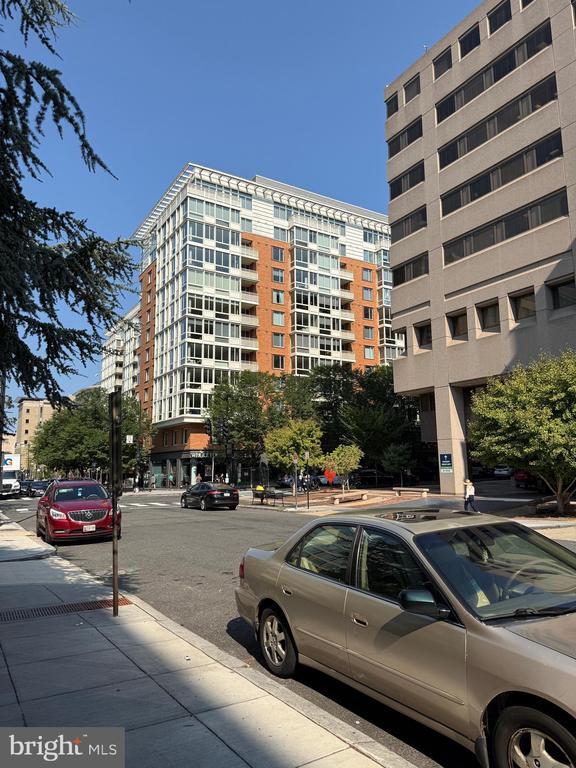 Building Photo - 2141 I St NW
