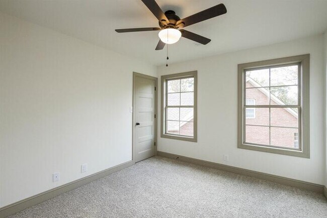 Building Photo - 709 Courtland Ave