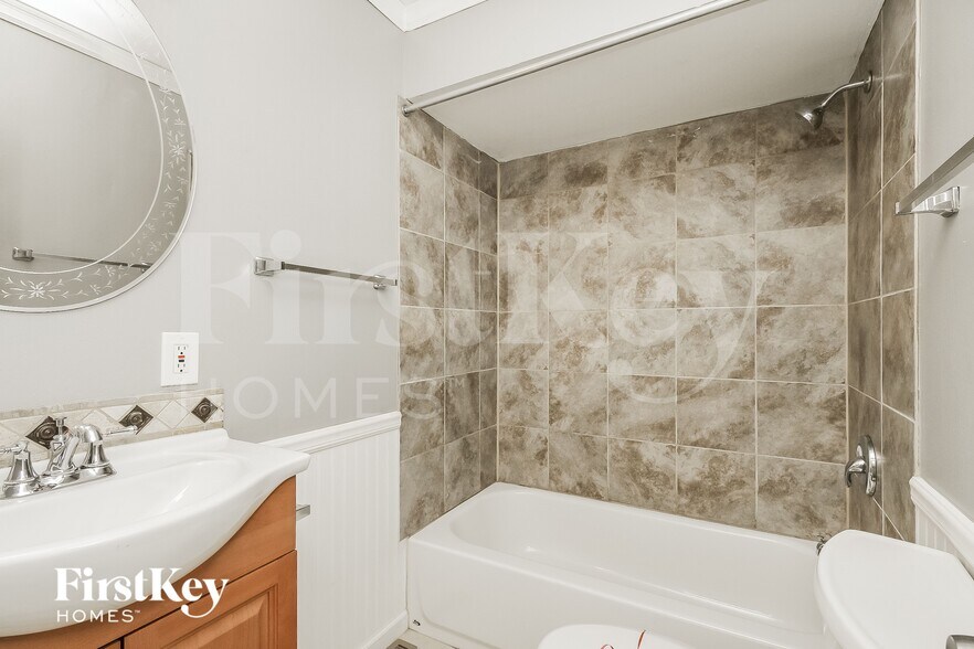 Building Photo - 9436 Craig Dr