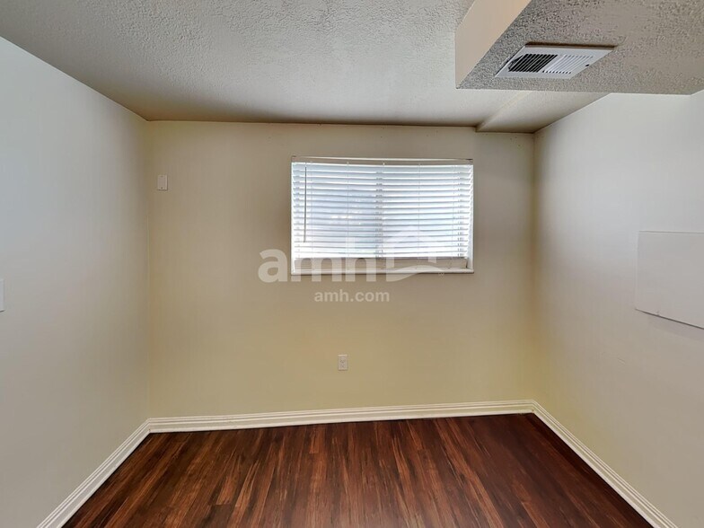 Building Photo - 5404 W Sunfalls Ct