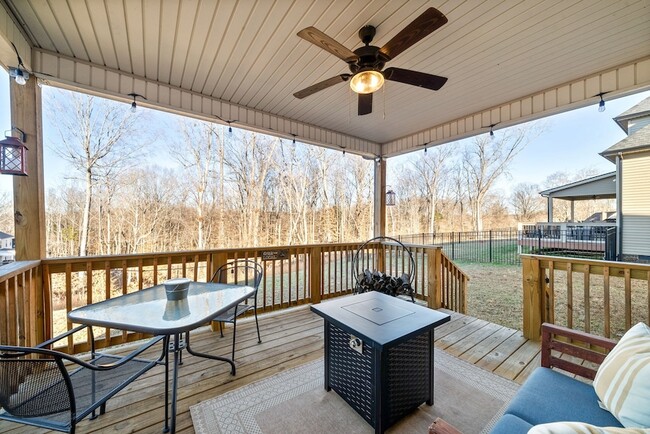 Building Photo - 2459 Shadowood Rd