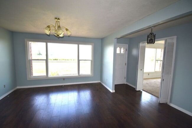 Building Photo - Spacious home on acreage and a Dairy Farm