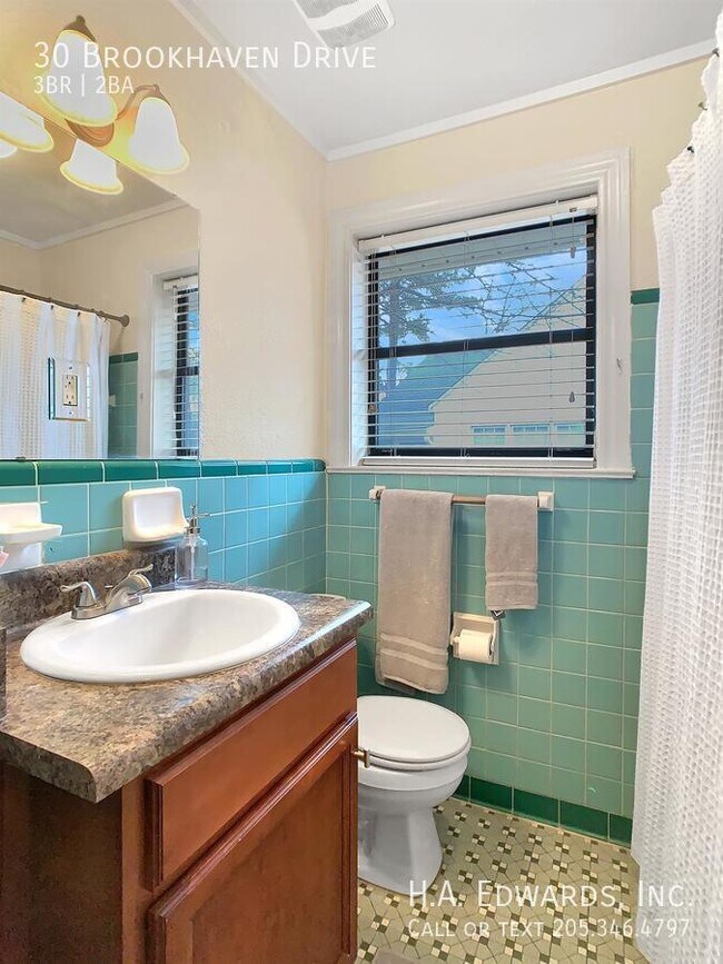 Building Photo - 30 Brookhaven Dr