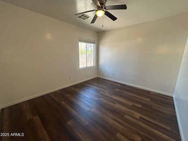 Building Photo - 7210 S 41st Dr