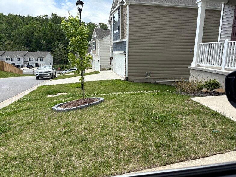 Primary Photo - 716 Fountain Park Blvd