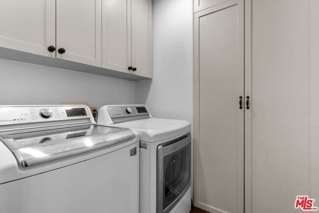 Building Photo - 2411 Castle Heights Ave