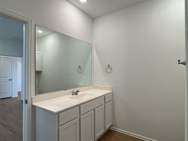 Building Photo - 24019 Steep Climb Dr