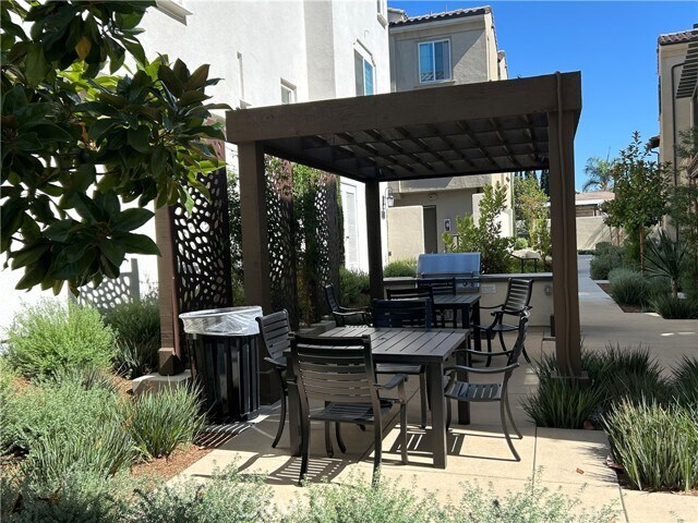 Building Photo - 664 Panorama Ln